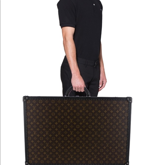 Louis Vuitton - Picture 6 of 6